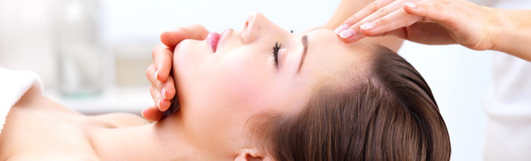 Gesichtsmassage